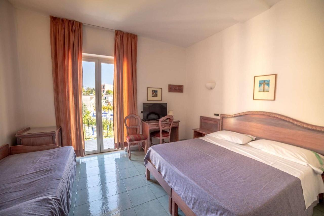 Hotel Royal Terme Иския Екстериор снимка